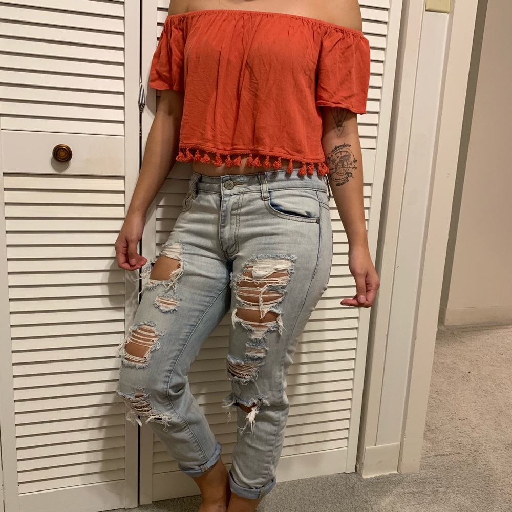 Distressed boyfriend jeans